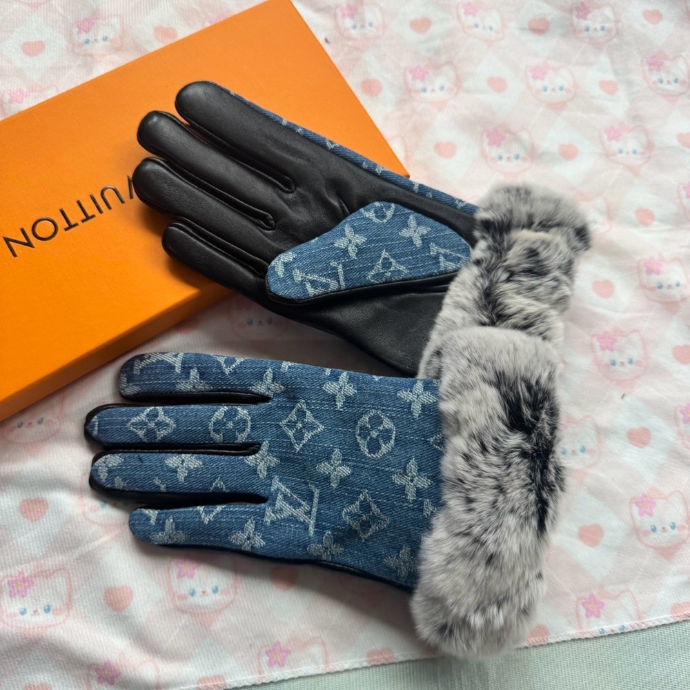Louis Vuitton Denim Monogram Rabbit Fur Gloves - Picture 7 of 7